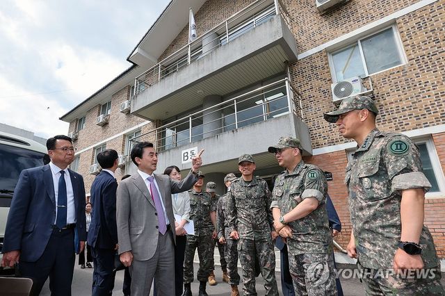 안규백 장관, 군 주거시설 현장점검