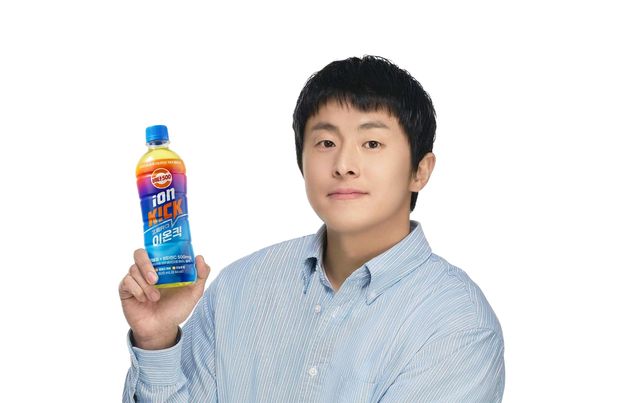 비타500 이온킥 모델 기안84
