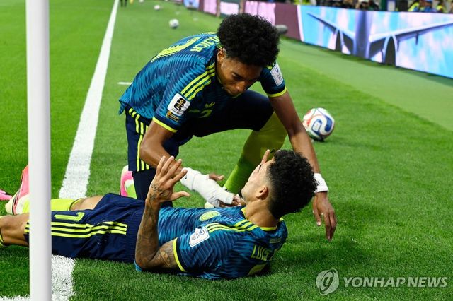 득점을 기뻐하는 콜롬비아 선수들