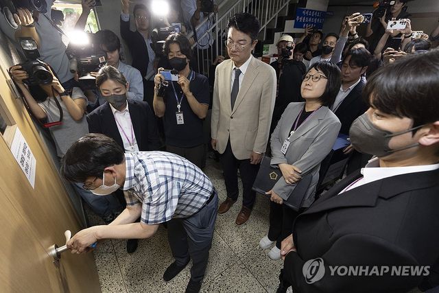 '투표용지 부족' 잠실7동 투표소 현장검증