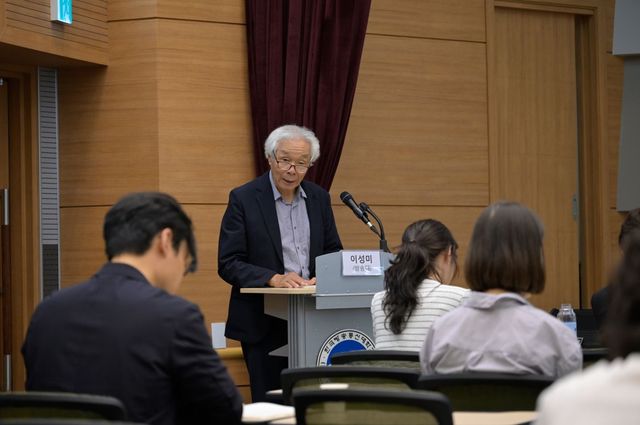 환영사하는 아시아발전재단 조남철 상임이사