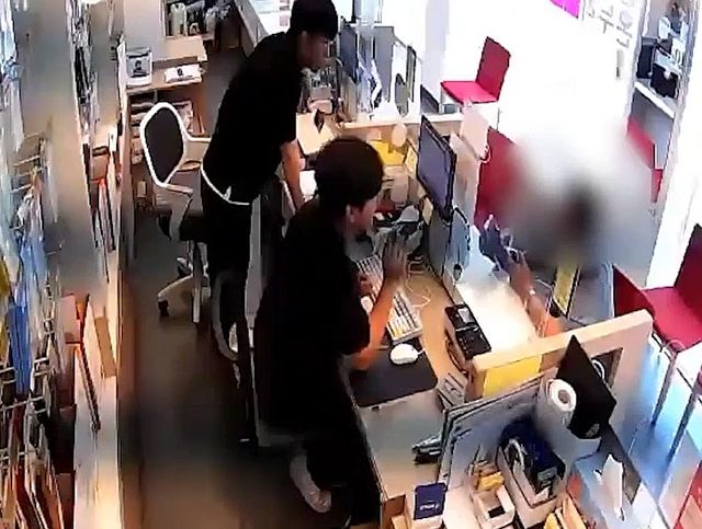 보이스피싱 예방한 SK텔레콤 대리점 점장