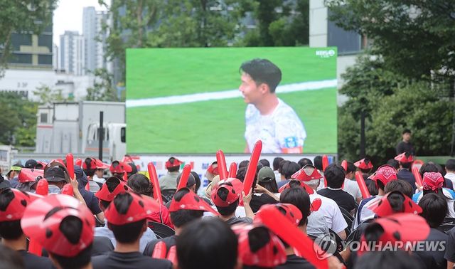 창원서 월드컵 응원 나선 시민들