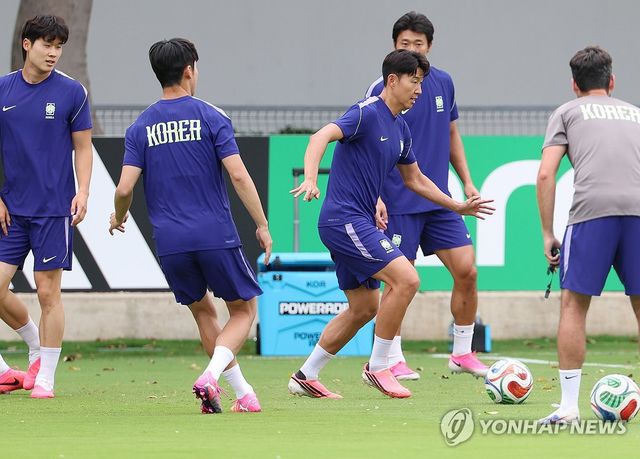 훈련하는 손흥민