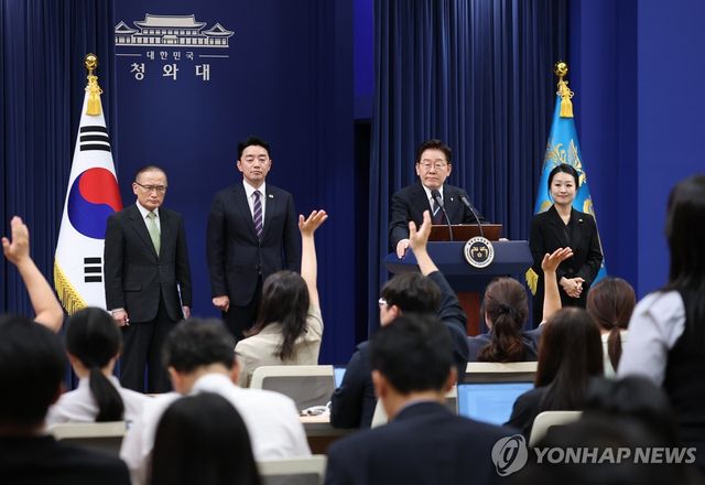 질문받는 이재명 대통령