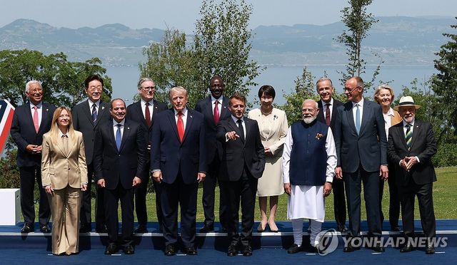 이재명 대통령, G7 정상회의 기념촬영