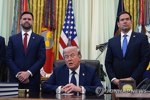 JD 밴스 부통령(왼쪽)과 마코 루비오 국무장관(오른쪽)