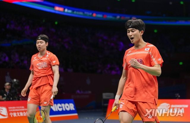 남자복식 세계랭킹 1위 서승재와 김원호(좌측부터)