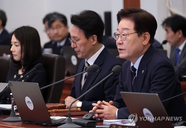 이재명 대통령, 국무회의 주재