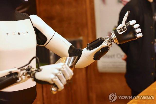 테슬라 휴머노이드 로봇 '옵티머스'