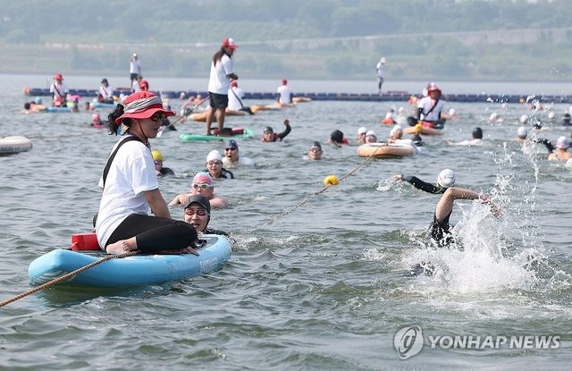 작년 '쉬엄쉬엄 한강' 참석한 시민들