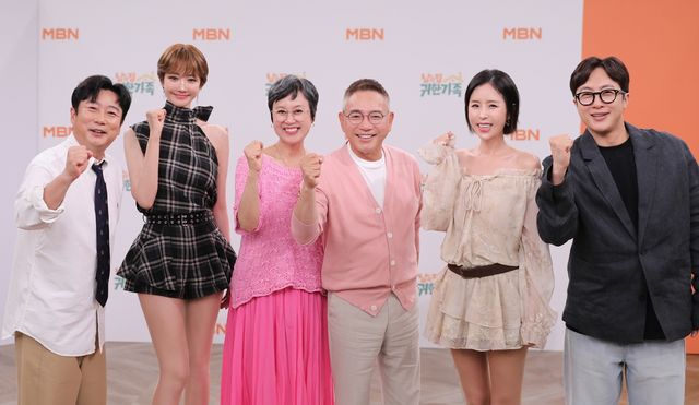 방송인 이수근, 배우 고준희, 박미선, 이봉원, 가수 신지, 방송인 전민기(왼쪽부터)