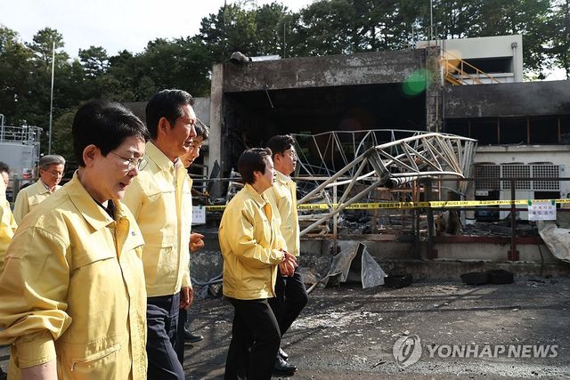 대전 한화에어로 공장 폭발사고 현장 찾은 정청래 위원장