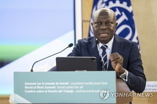 질베르 웅보 국제노동기구(ILO) 사무총장