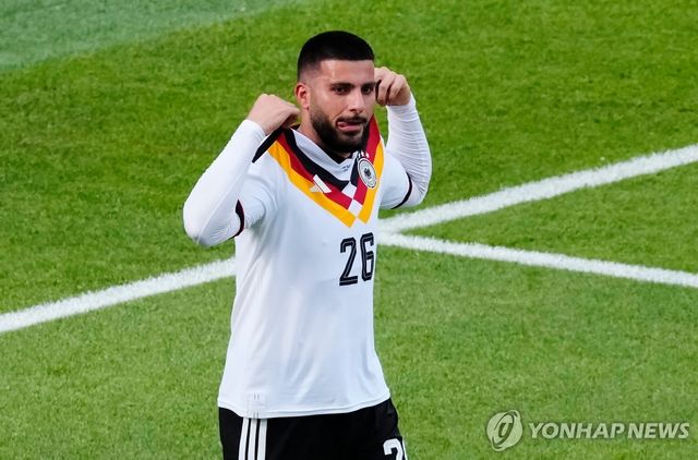 교체 출전한 독일 데니스 운다프의 골
