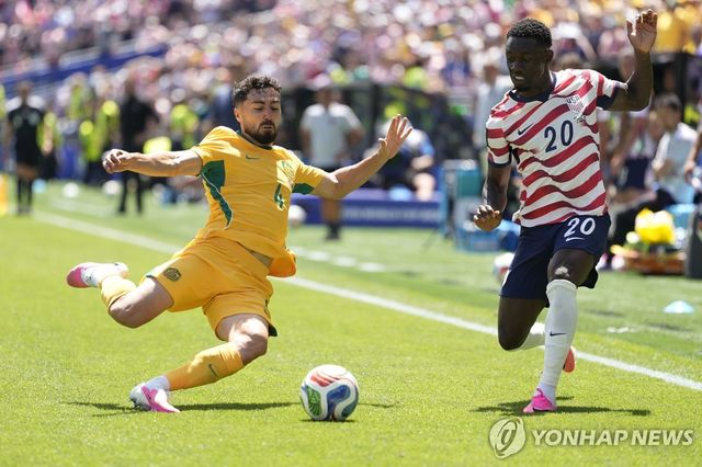 쇄도하는 미국 축구 대표팀의 폴라린 발로건