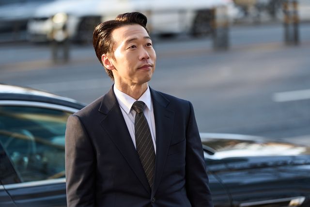 '멋진 신세계' 속 배우 윤병희