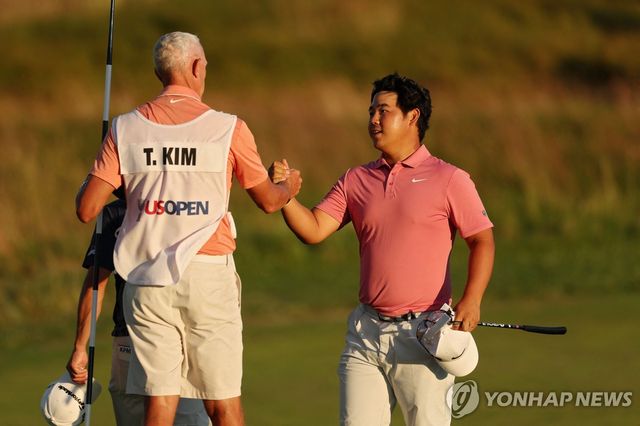 3라운드 공동 2위 김주형