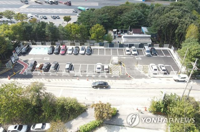 고속도 휴게소 주차장 유휴부지