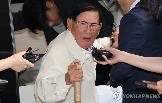 이만희 신천지 총회장 소환 조사