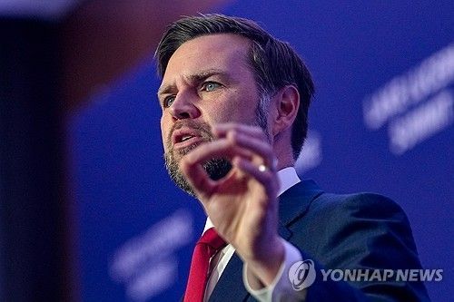 이란과의 1차 고위회담 결과 설명하는 밴스 부통령 