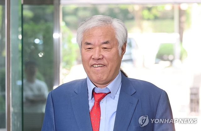 법정 향하는 전광훈 목사