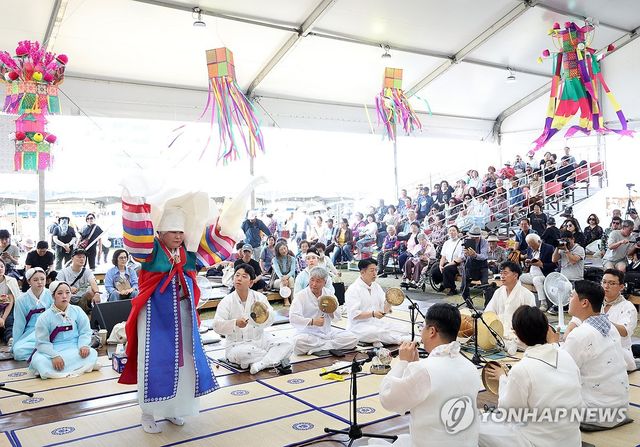 2026 강릉단오제, 신명 나는 굿판
