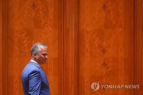 아드리안 베스테아 총리 지명자 