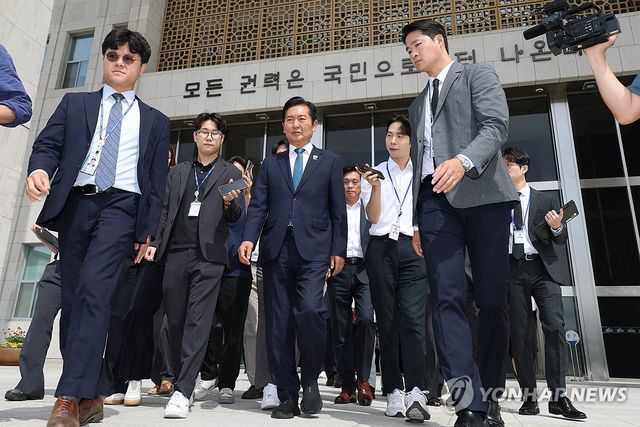 민주당 대표 사퇴 의사 밝힌 정청래 대표