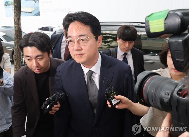 '내란가담 의혹' 심우정 전 검찰총장 출석