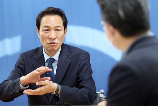 연합뉴스와 인터뷰하는 우상호 강원도지사 당선인