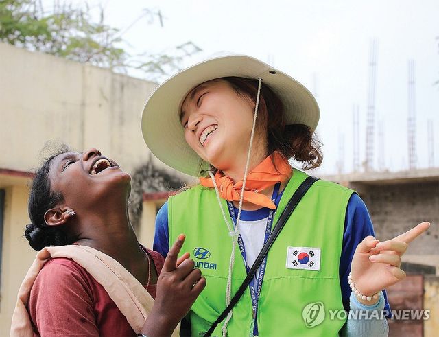 해피무브 봉사단에 참여한 자원봉사자