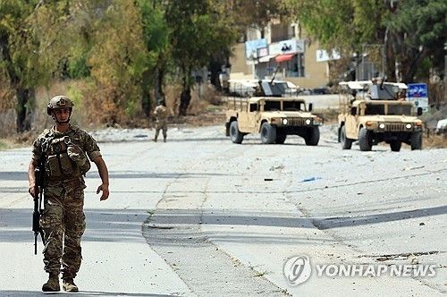 이스라엘과 헤즈볼라 간 불안한 휴전 속에 레바논 남부 마을에 투입된 레바논 정부군