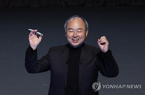 24일 주주총회에서 발언하는 소프트뱅크그룹 손정의 회장