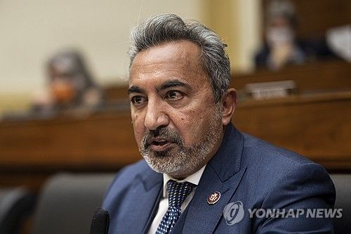 아미 베라 의원 
