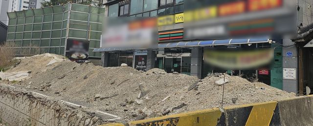 도로에 적치된 토사물