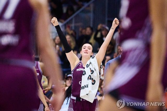 53점을 넣은 머리나 메이브리 