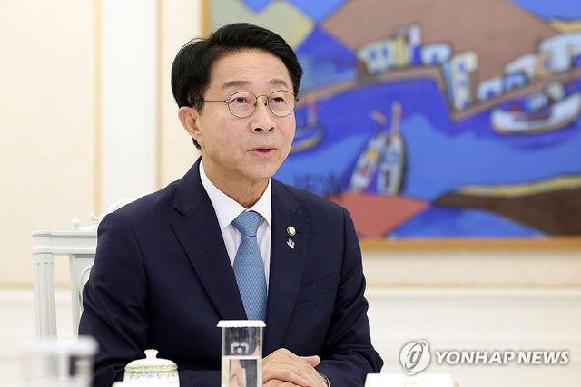 발언하는 조정식 국회의장