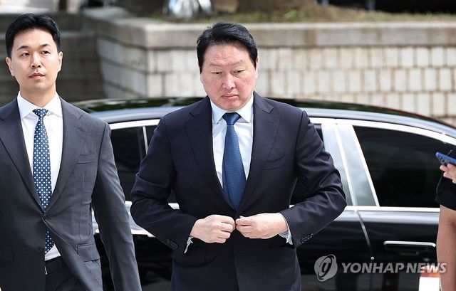최태원 회장, 재산분할 2차 변론 출석