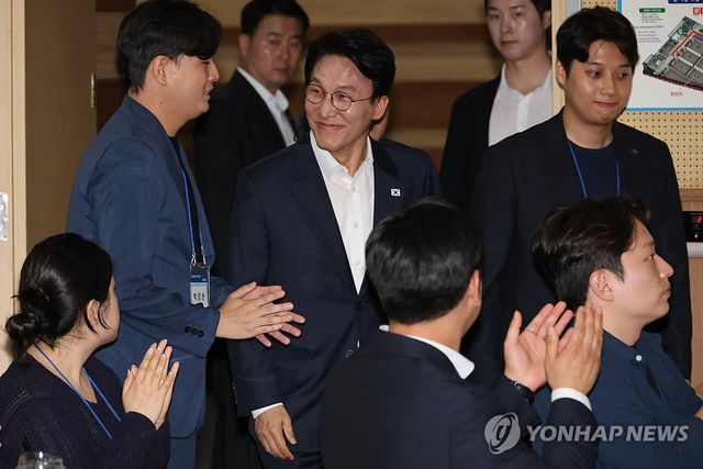 김대중정치학교 특강 나서는 김민석 총리