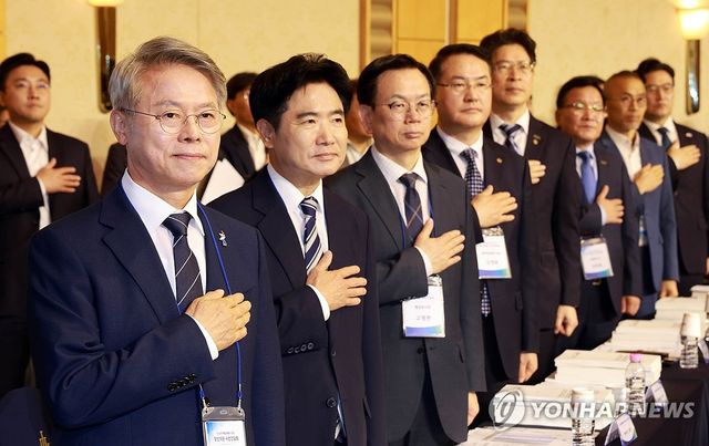 민형배 전남광주시장 당선인과 김대중 전남광주교육감 당선인
