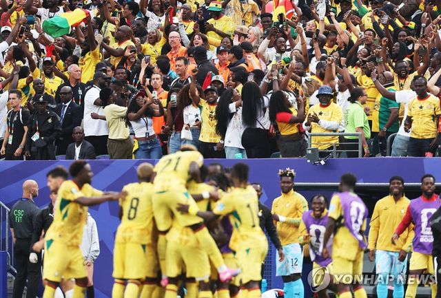 동점골 터뜨린 가나 축구 대표팀