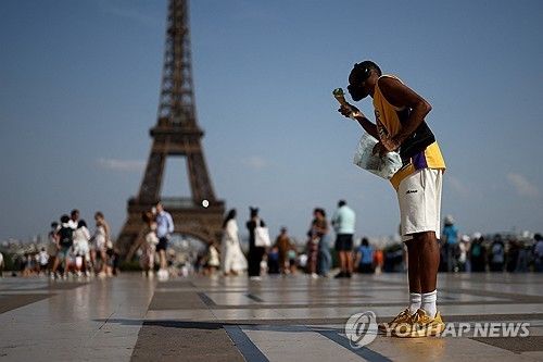 지난 27일 폭염이 덮친 프랑스 파리 