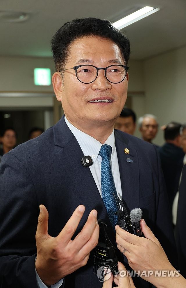 인터뷰하는 송영길