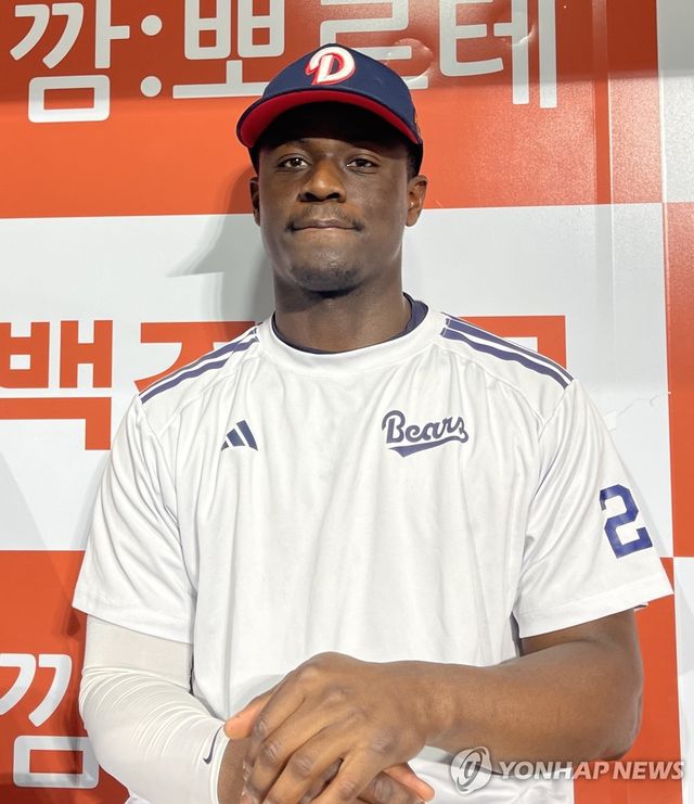 두산 외야수 다즈 카메론