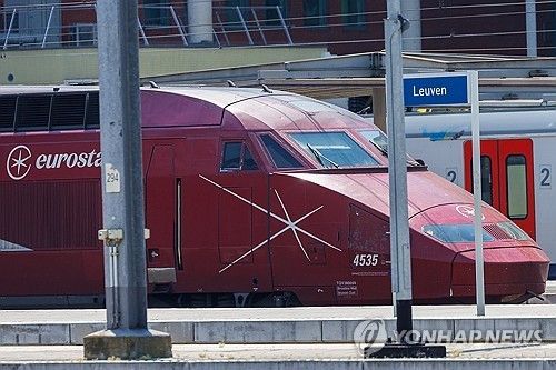 26일 벨기에 루벤역에서 멈춰선 유로스타 열차 