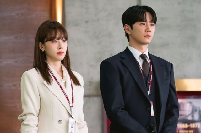 JTBC '신입사원 강회장' 장면 일부