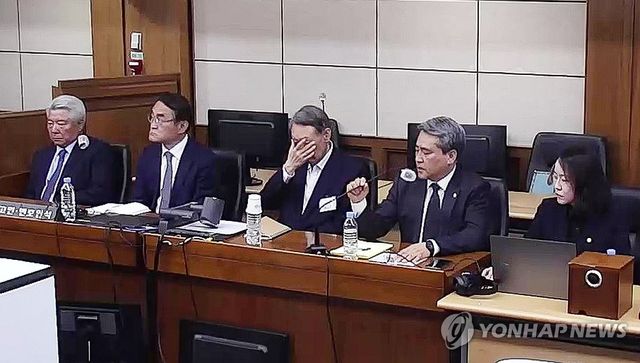 윤석열 체포방해·국무회의 하자 2심 징역 7년…2년 늘어