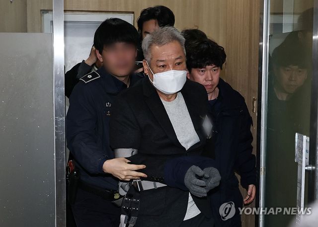 상설특검 출석하는 건진법사 전성배