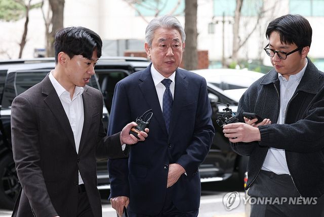 강호동 농협중앙회장 경찰 출석